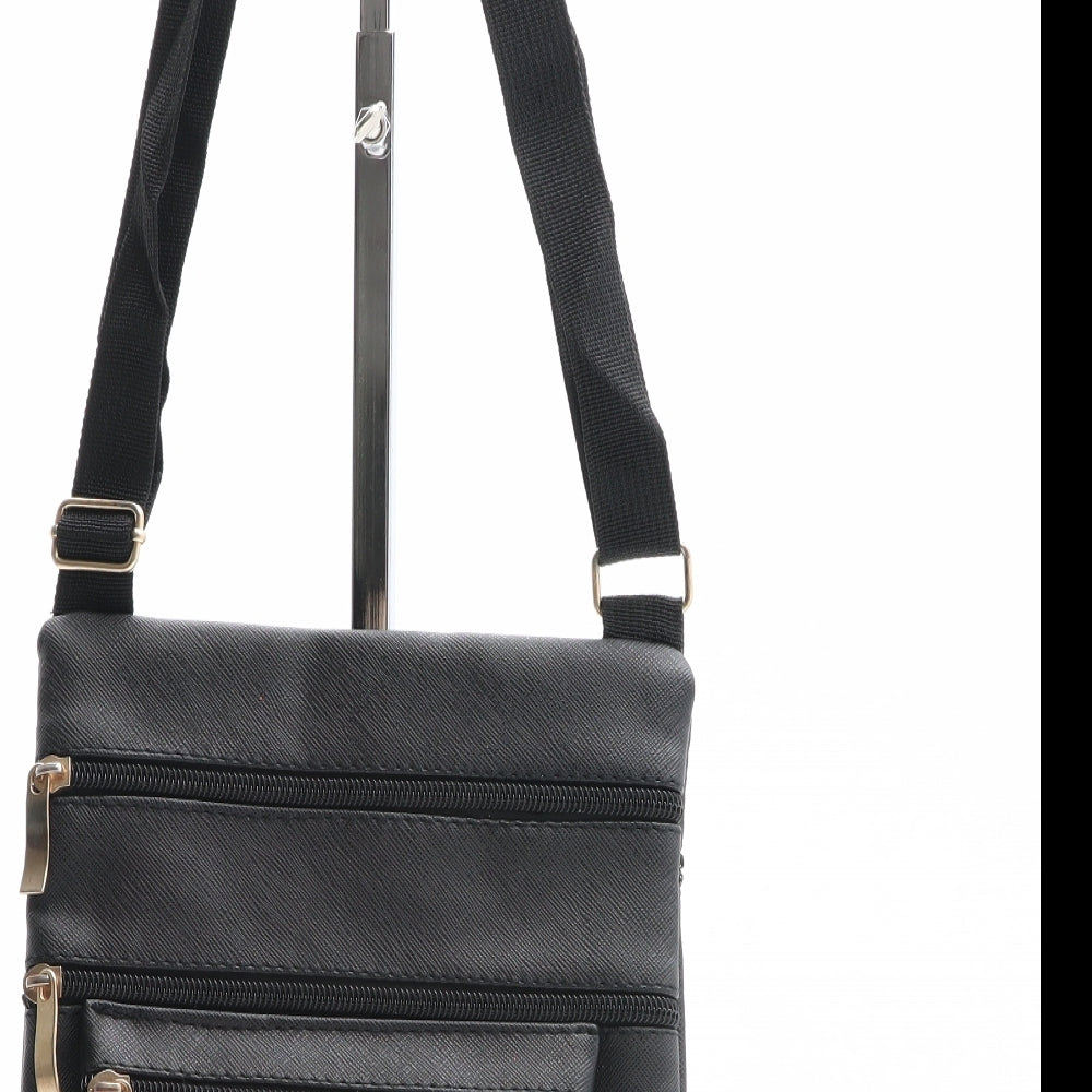 Preworn Womens Black Polyurethane Shoulder Bag Size Small