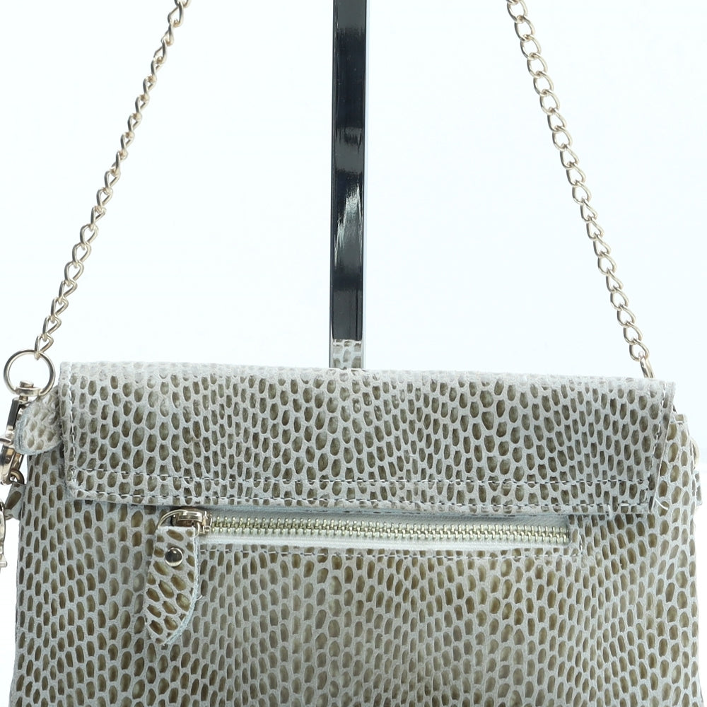 Preworn Womens Beige Animal Print Polyester Clutch Size Small - Snake Print