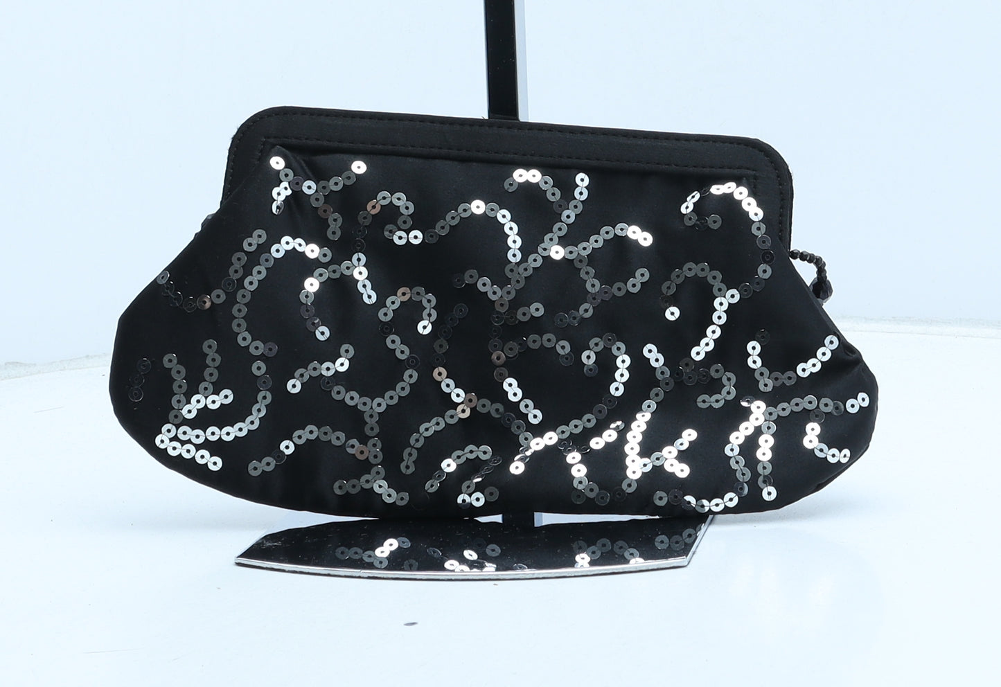 Preworn Womens Black Polyester Clutch Size Small