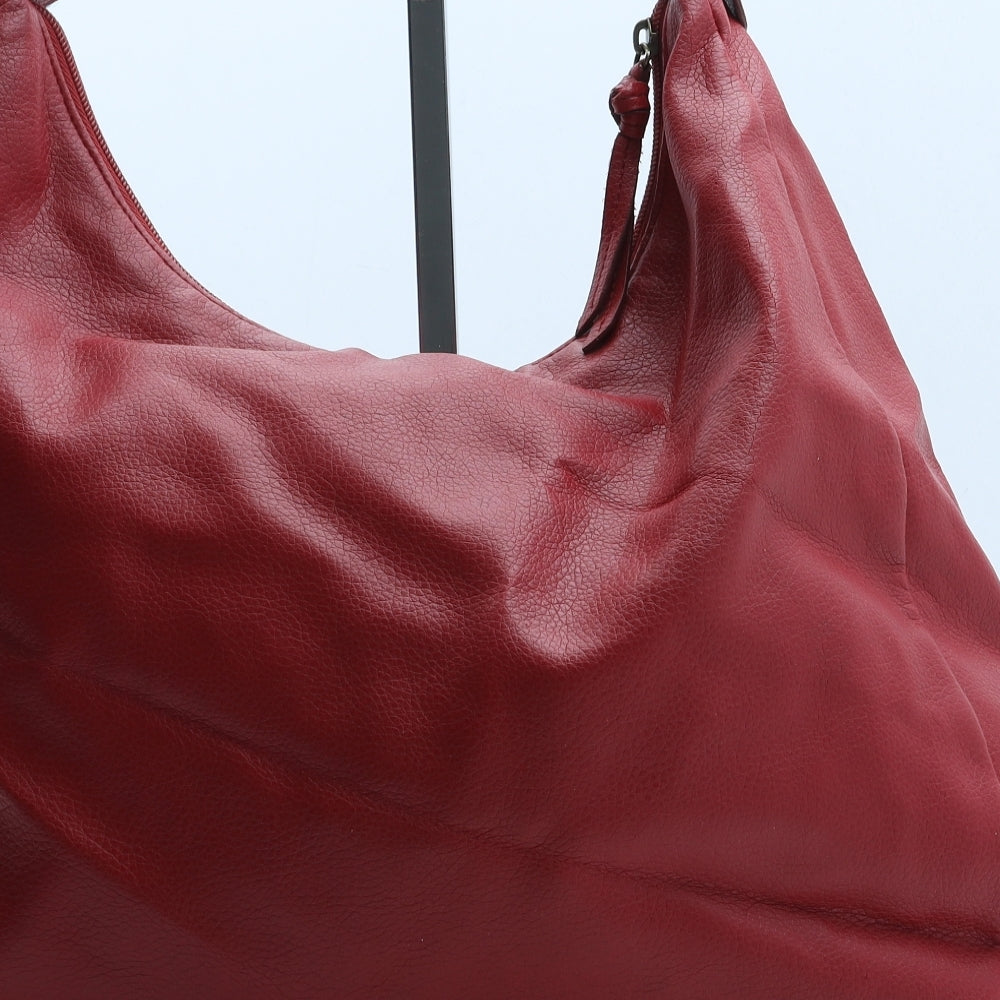 Preworn Womens Red Polyurethane Shoulder Bag Size Large