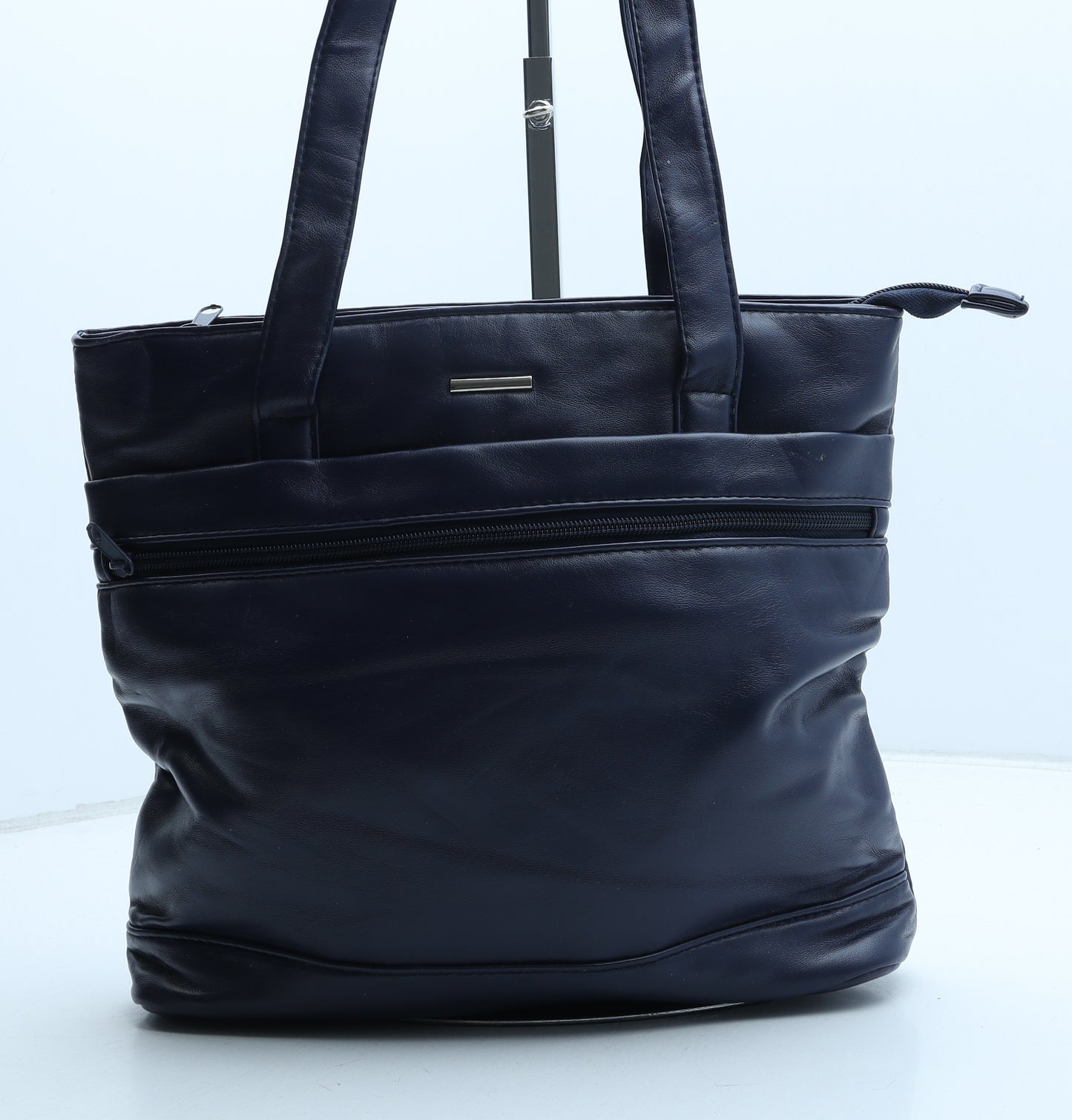 Preworn Womens Blue Polyurethane Shoulder Bag Size Medium