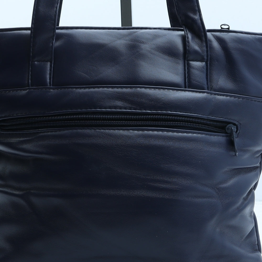 Preworn Womens Blue Polyurethane Shoulder Bag Size Medium