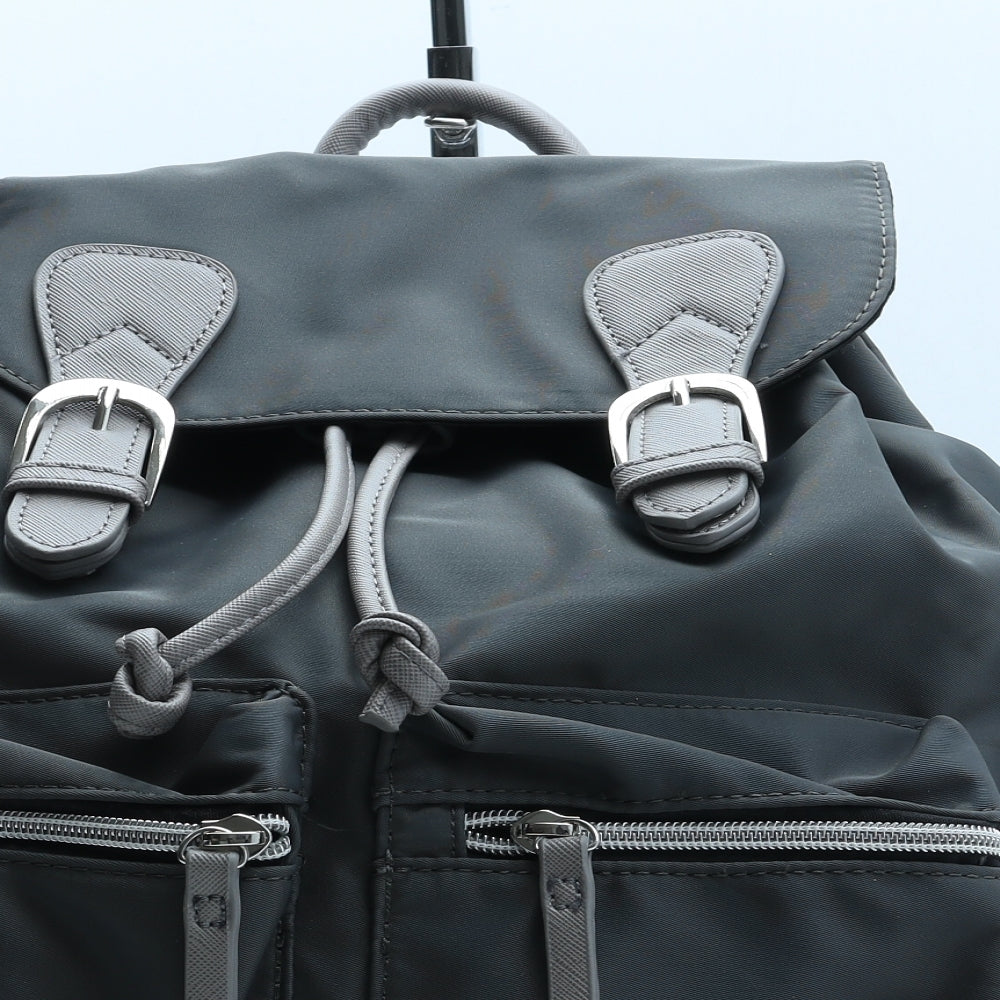 Preworn Womens Green Polyester Backpack Size Medium