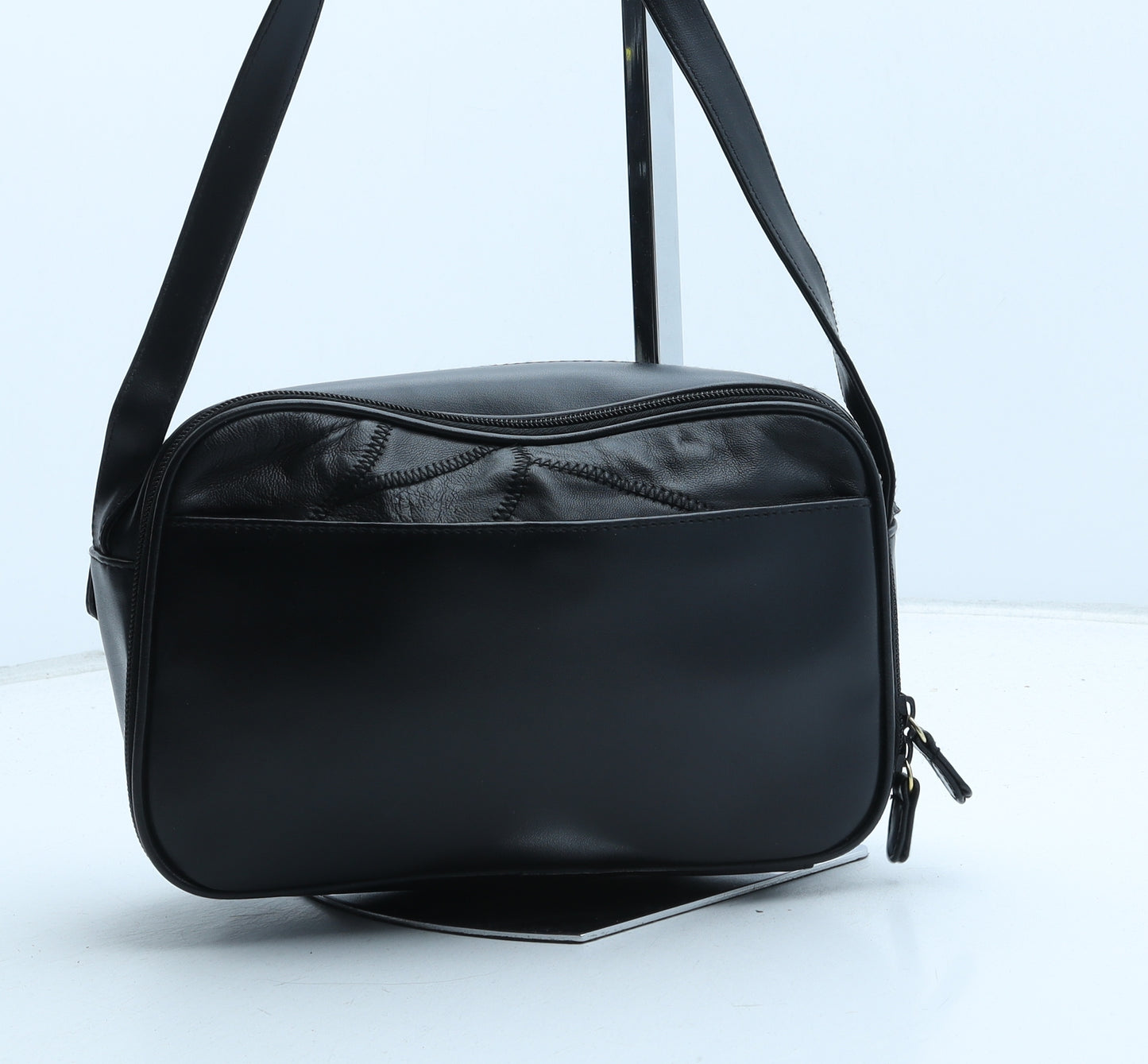 Berkertex Womens Black Leather Crossbody Size Small