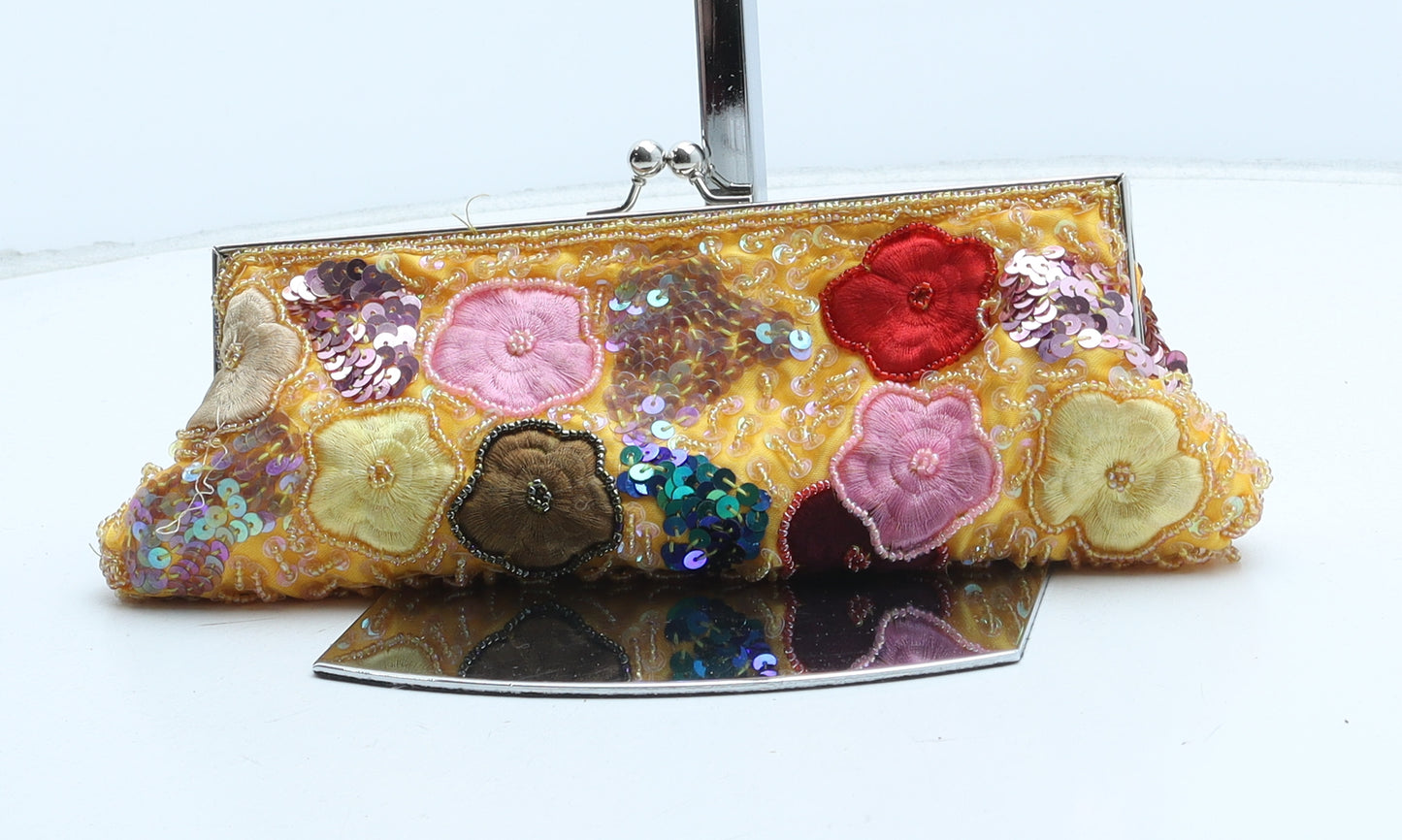 Preworn Womens Yellow Floral Polyester Clutch Size Small