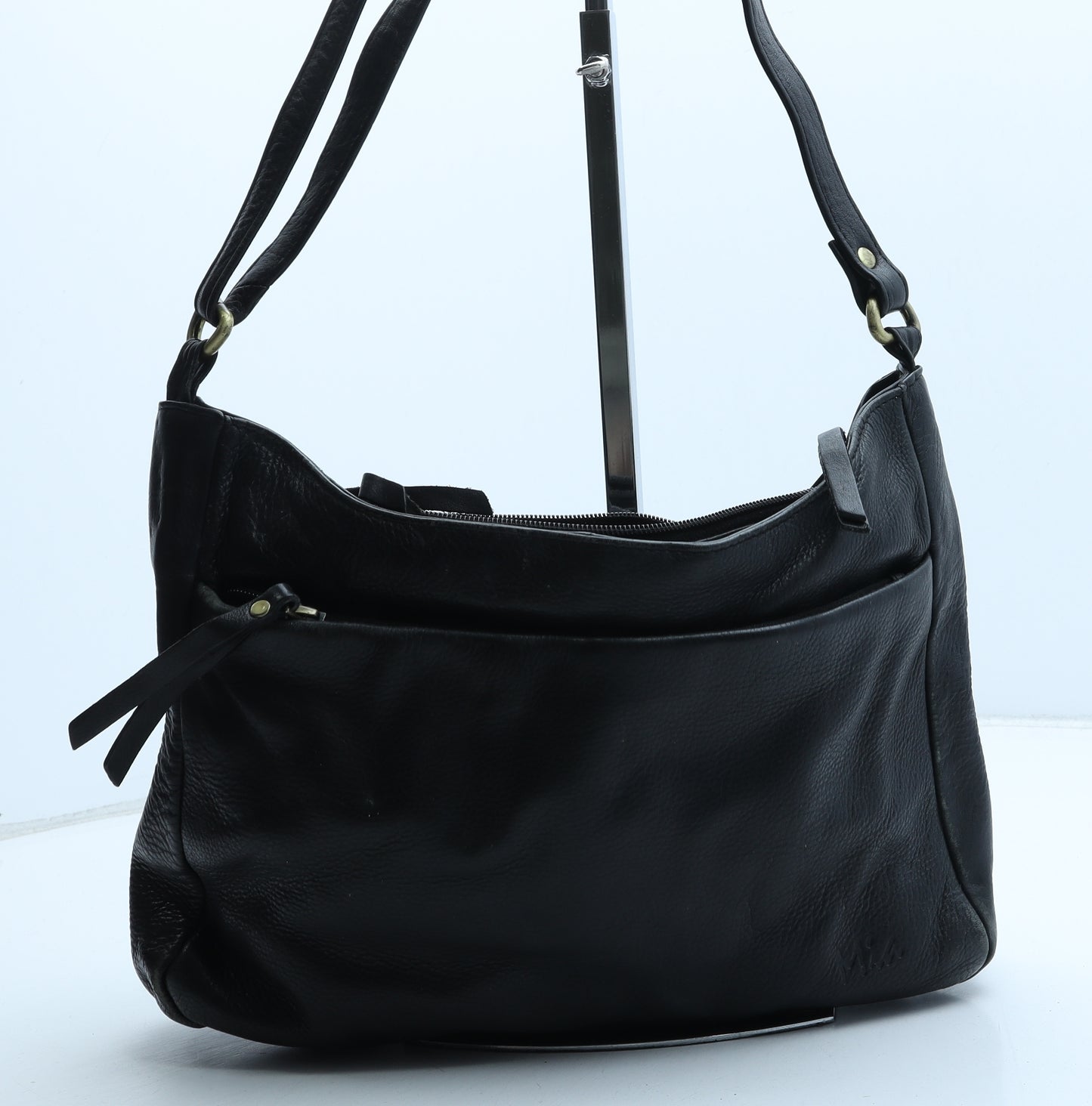 Preworn Womens Black Polyurethane Shoulder Bag Size Medium