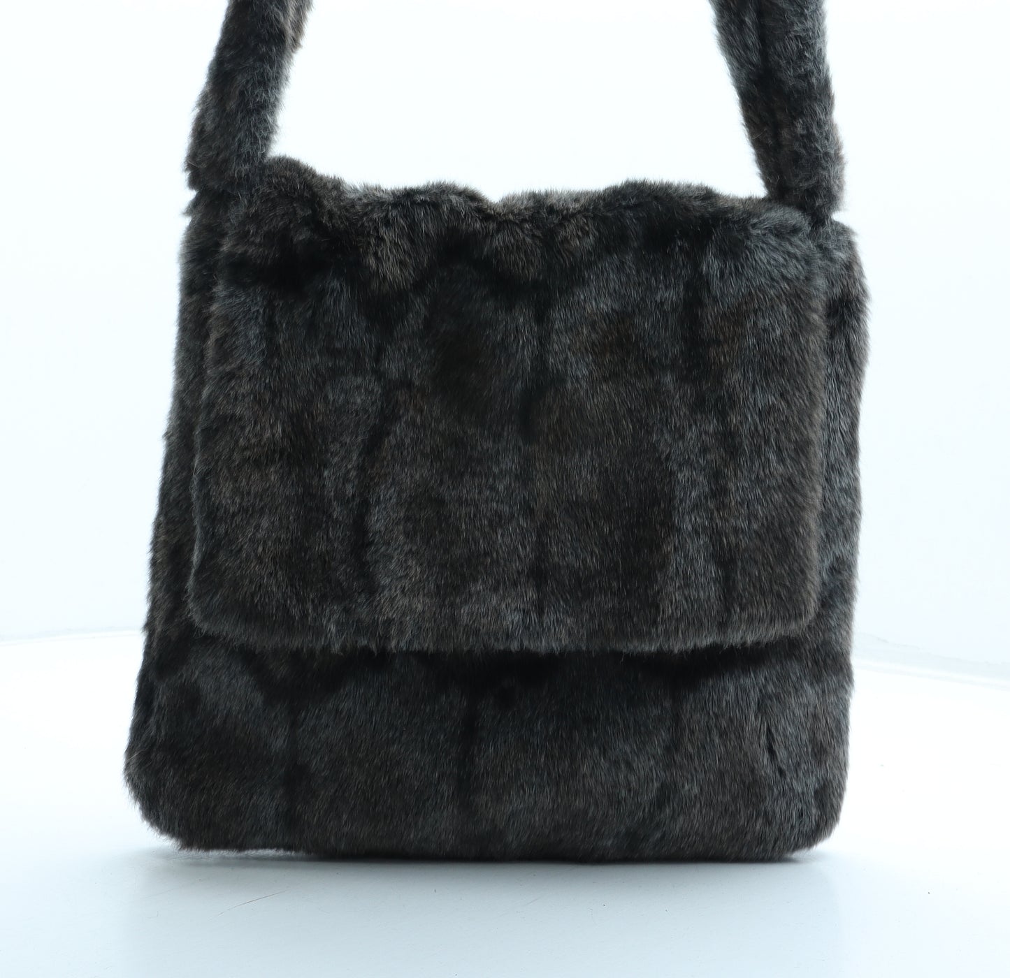 Debenhams Womens Grey Acrylic Shoulder Bag Size Medium - Faux Fur