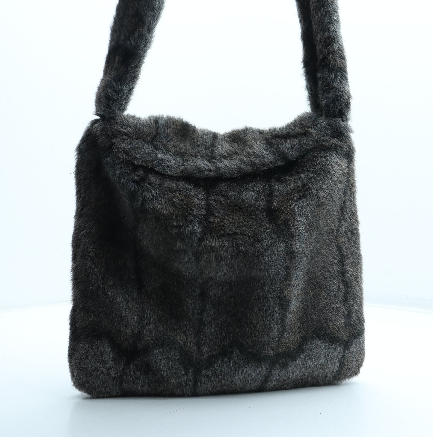Debenhams Womens Grey Acrylic Shoulder Bag Size Medium - Faux Fur