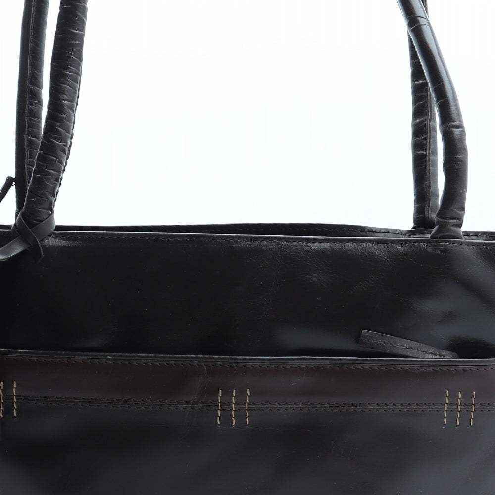 Taurus Womens Brown Leather Tote Size Medium