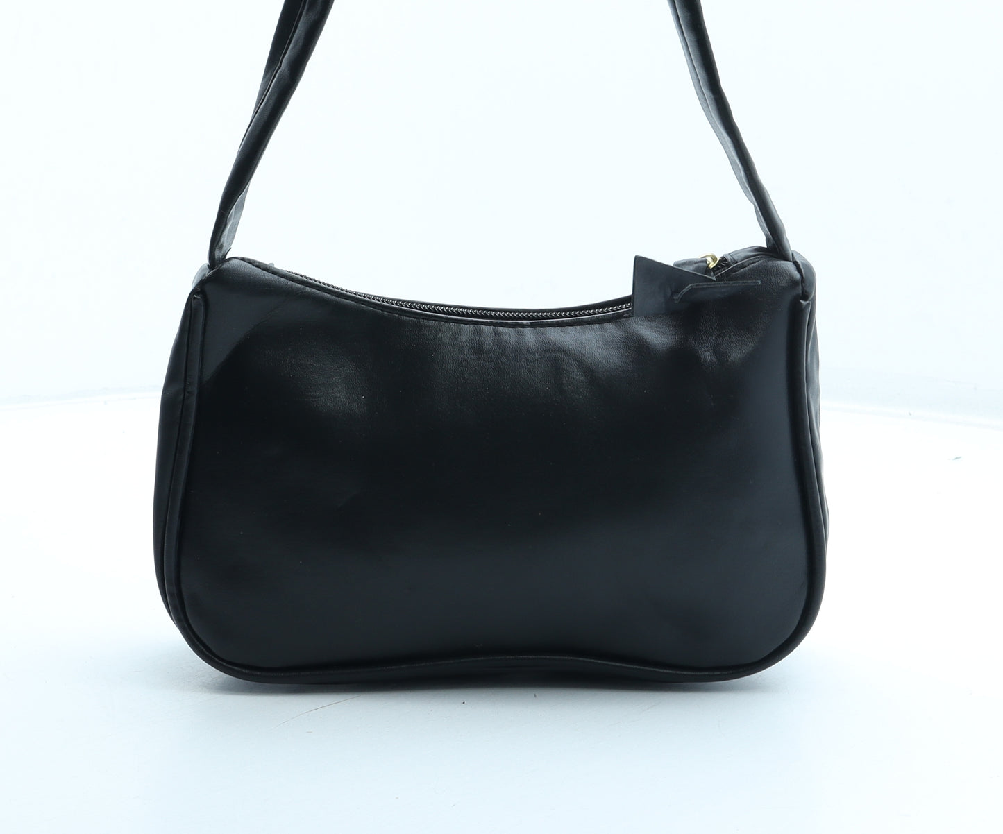 Preworn Womens Black Polyurethane Clutch Size Small
