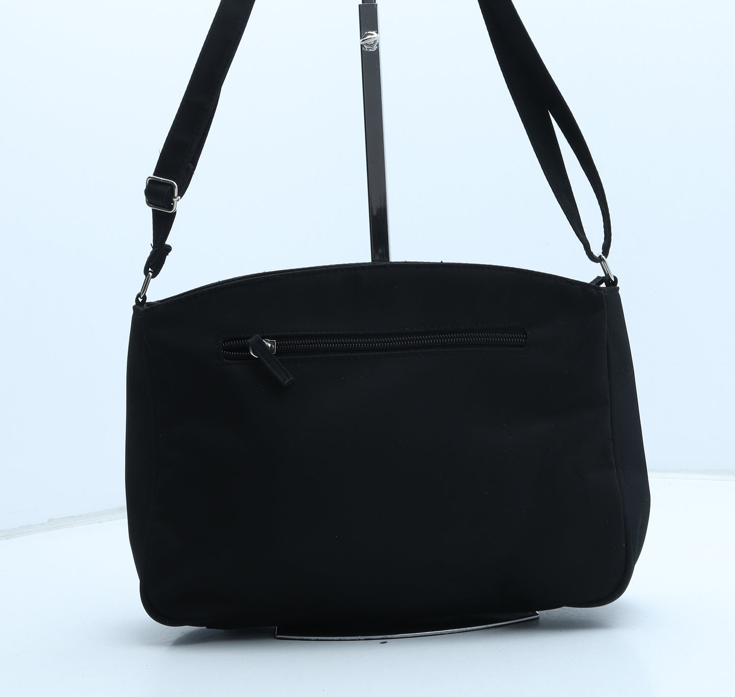 Preworn Womens Black Polyester Shoulder Bag Size Medium