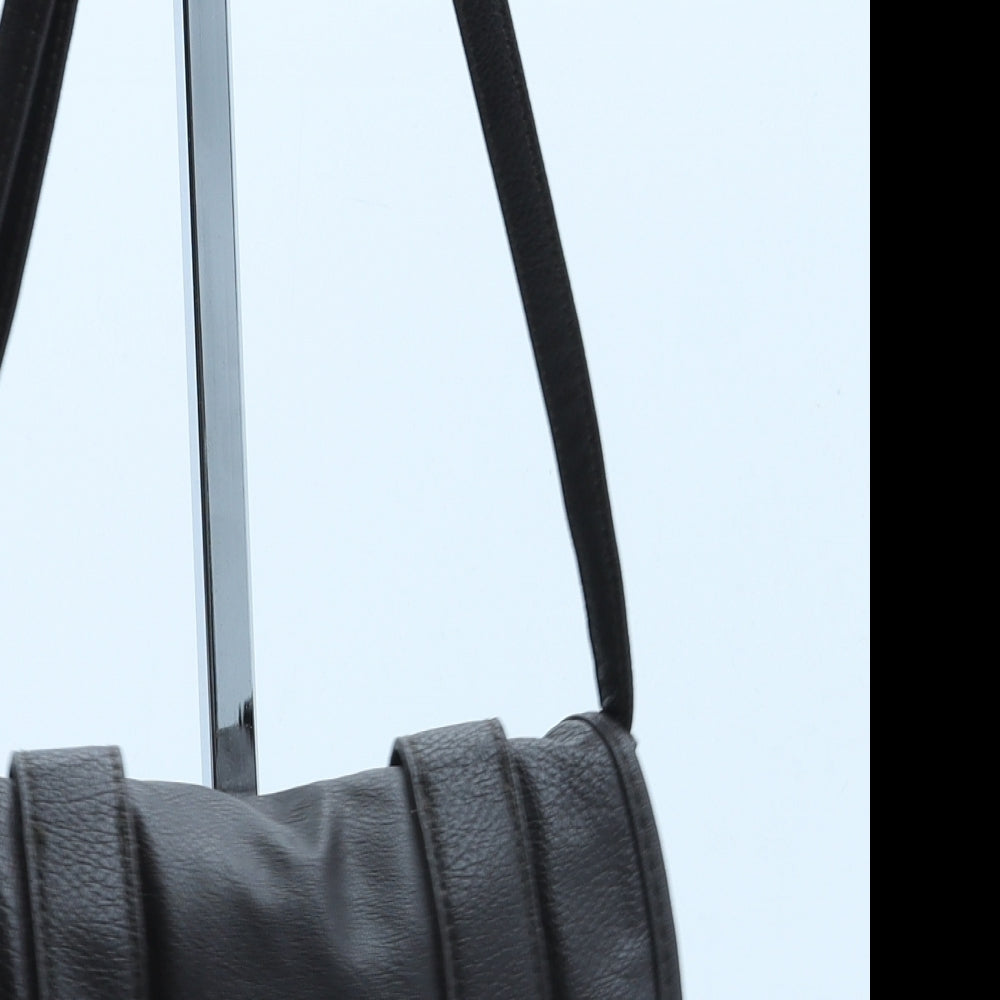 New Look Womens Brown Polyurethane Crossbody Size Small