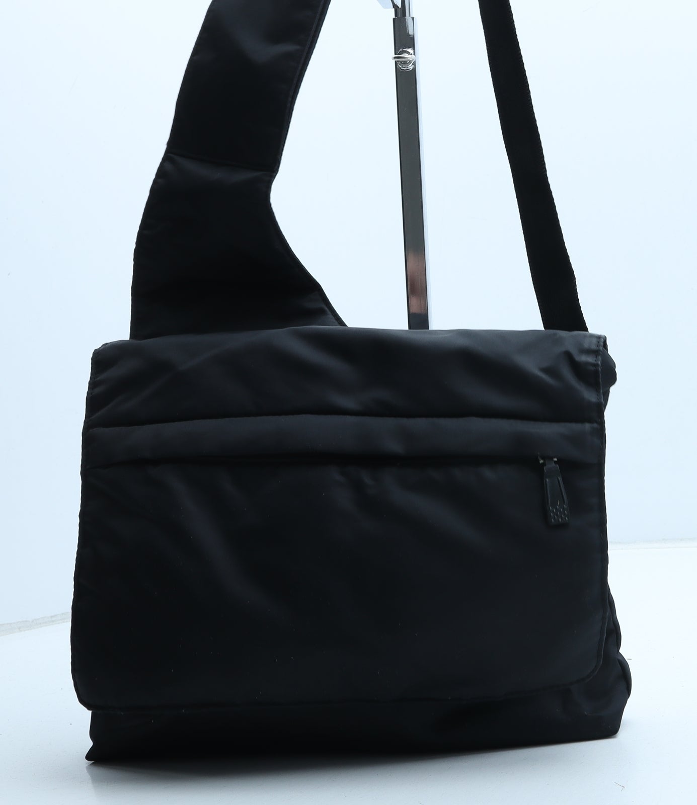 Preworn Womens Black Polyester Crossbody Size Medium