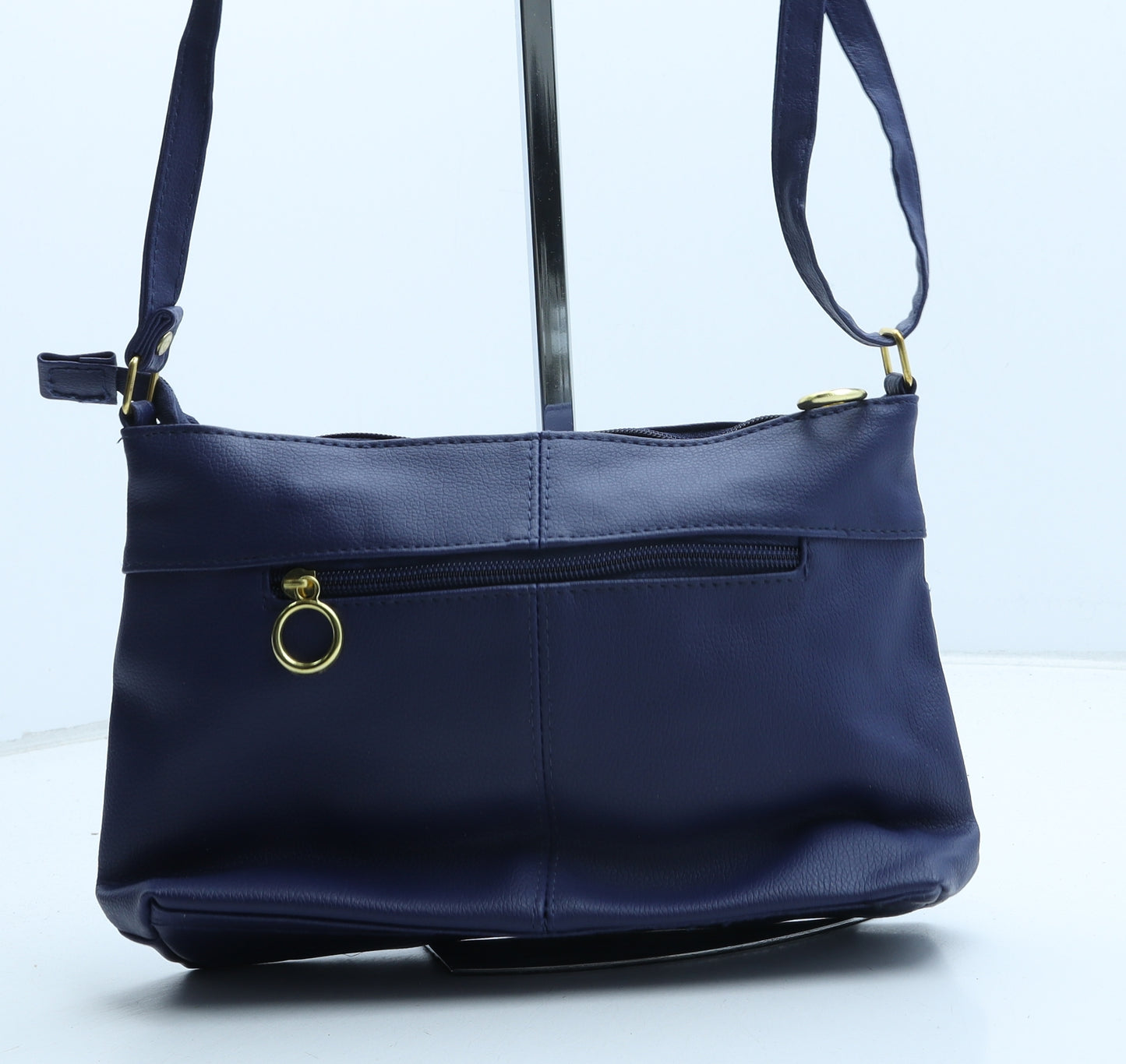 Preworn Womens Blue Polyurethane Crossbody Size Medium