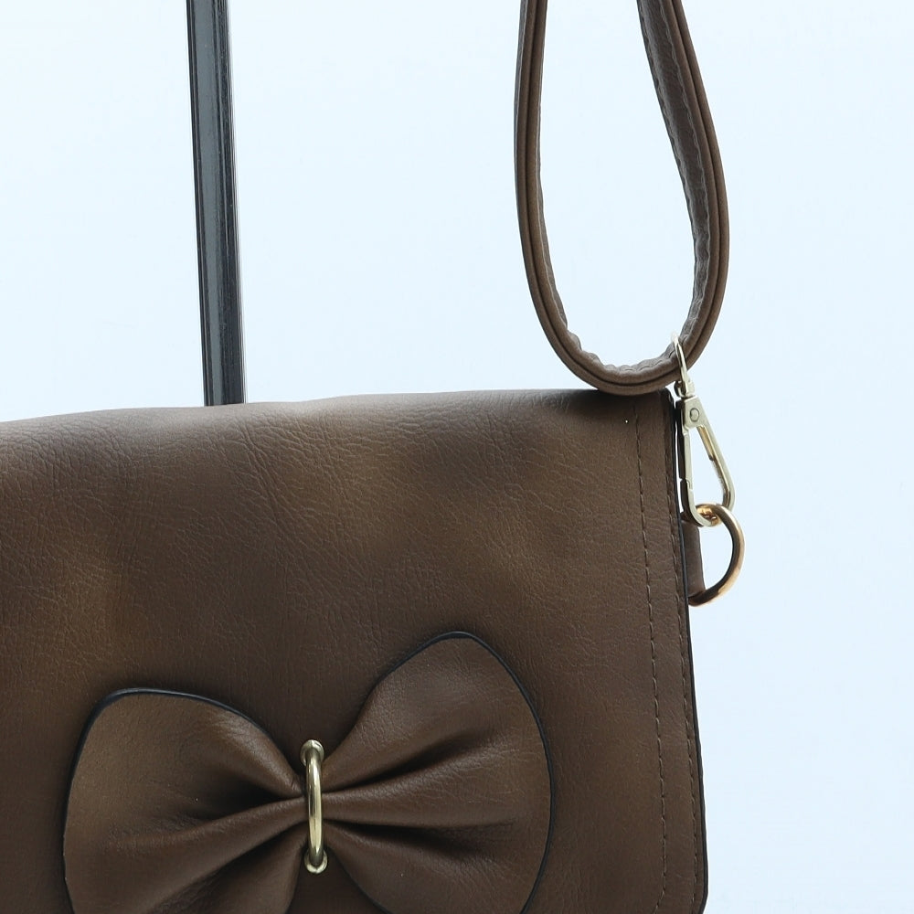 Preworn Womens Brown Polyurethane Shoulder Bag Size Small