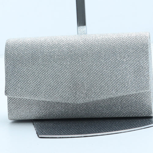 Preworn Womens Silver Polyester Clutch Size Small