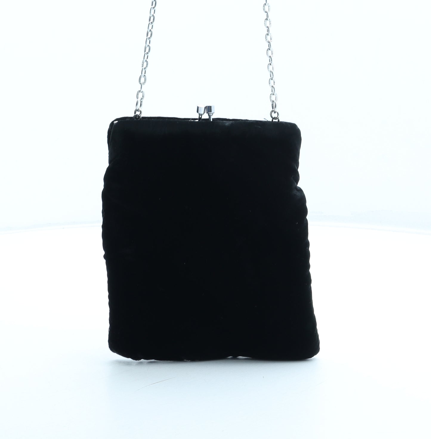Preworn Womens Black Polyester Clutch Size Small