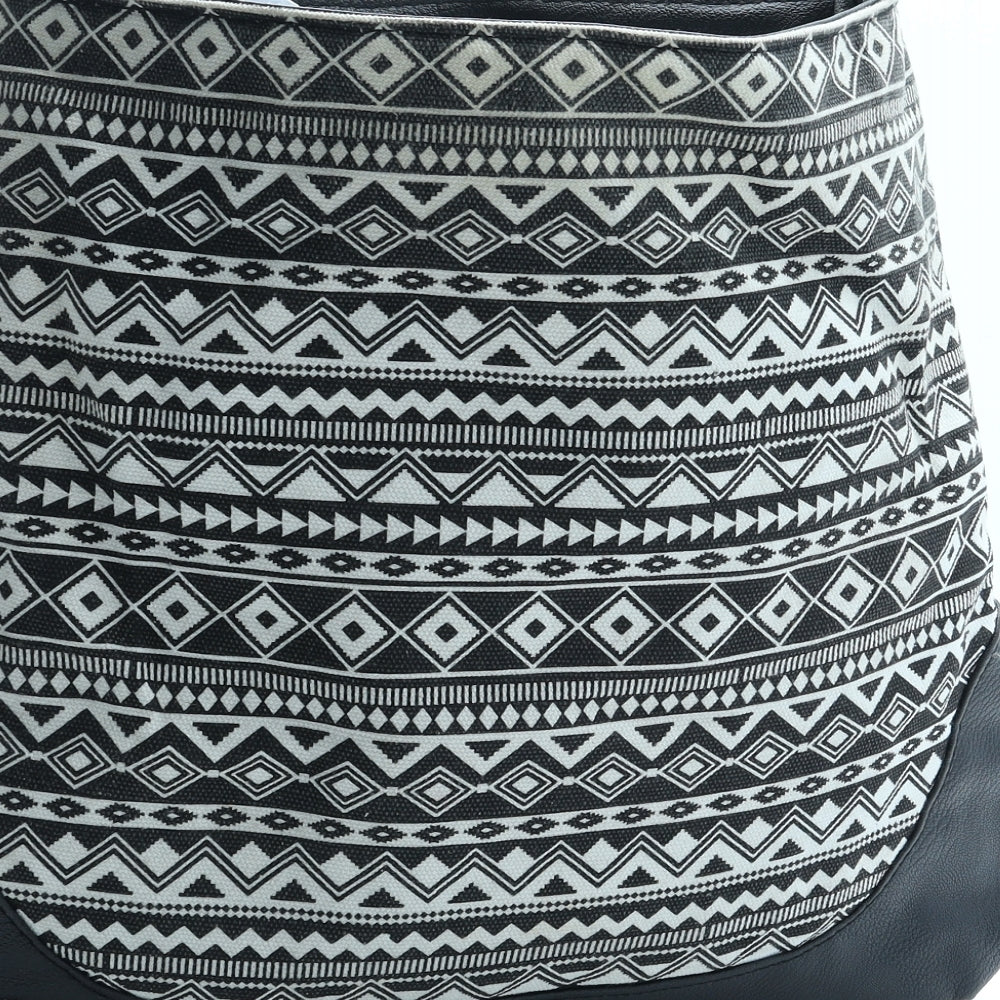 Preworn Womens Black Geometric Cotton Shoulder Bag Size Medium