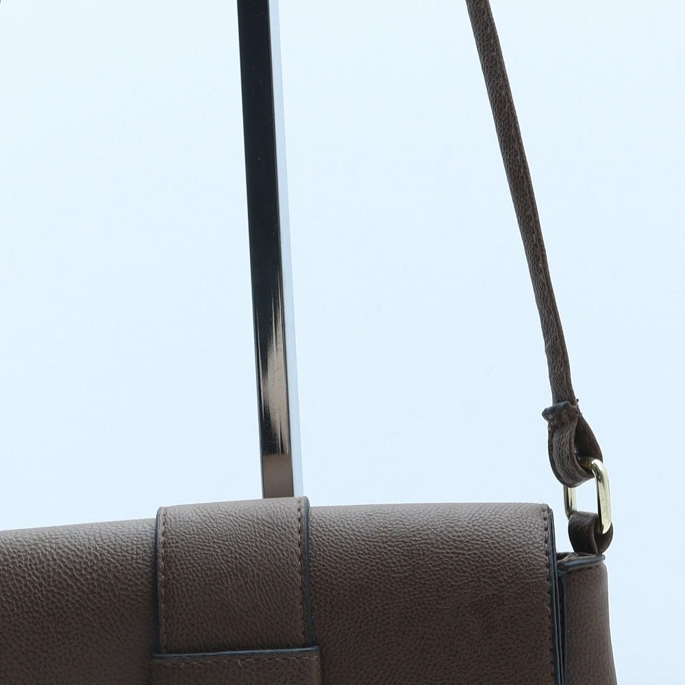 Preworn Womens Brown Polyurethane Crossbody Size Small