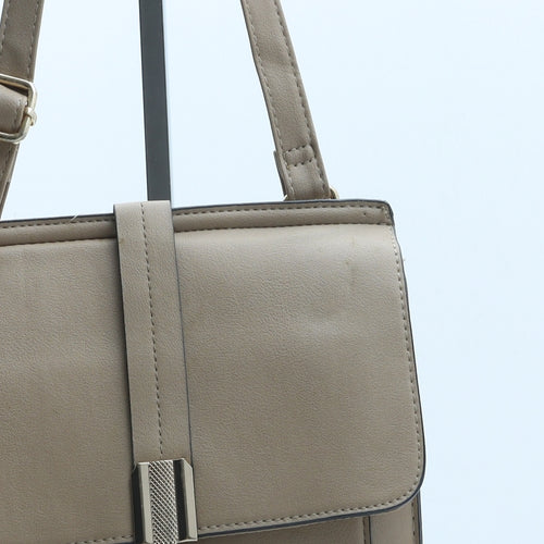 Preworn Womens Beige Polyurethane Crossbody Size Medium