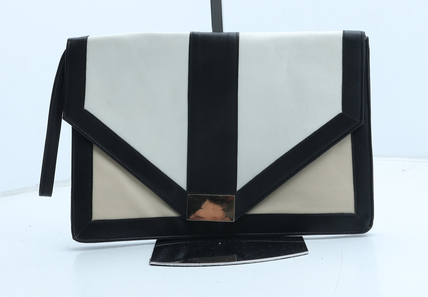 Atmosphere Womens Beige Polyurethane Clutch Size Medium