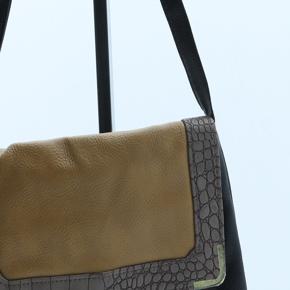 Preworn Womens Black Polyurethane Crossbody Size Small - Croc Texture