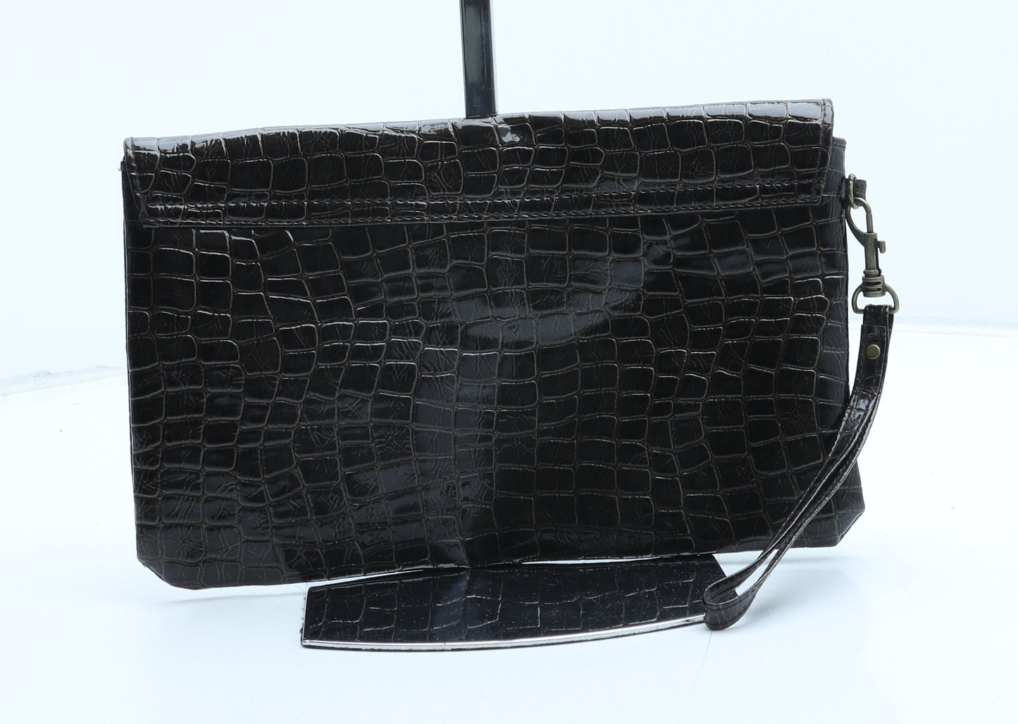 Preworn Womens Brown Polyurethane Clutch Size Small - Croc Texture