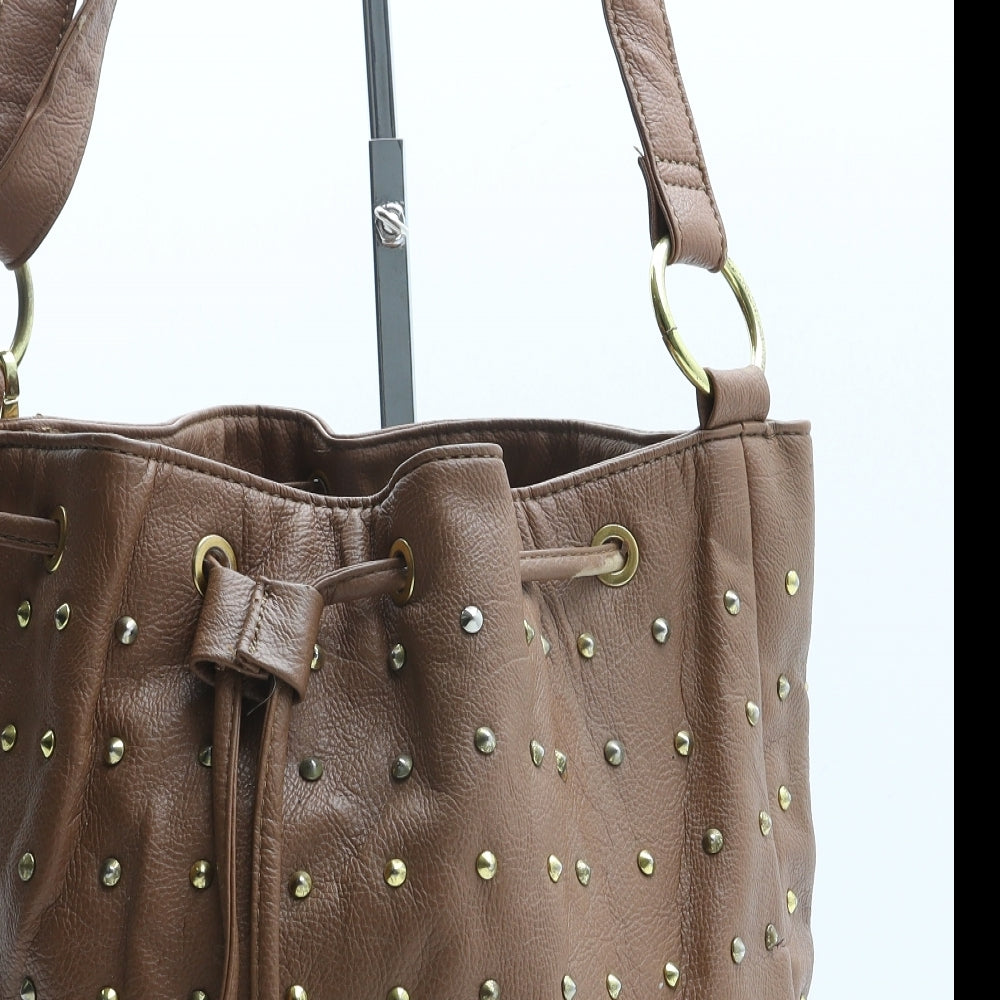 Preworn Womens Brown PVC Pouch Size Large