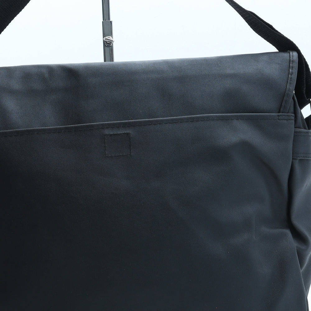 Preworn Womens Black Polyurethane Satchel Size Large