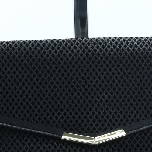 Preworn Womens Black Polyester Clutch Size Small
