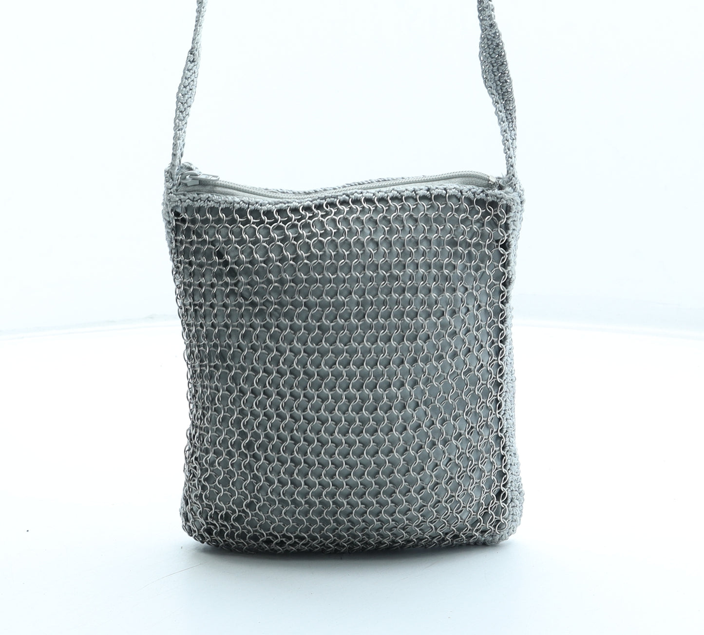 Scheilan Womens Grey Metal Shoulder Bag Size Small - Chain Mail