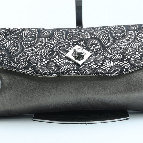 Preworn Womens Grey Polyester Clutch Size Small - Lace Detail