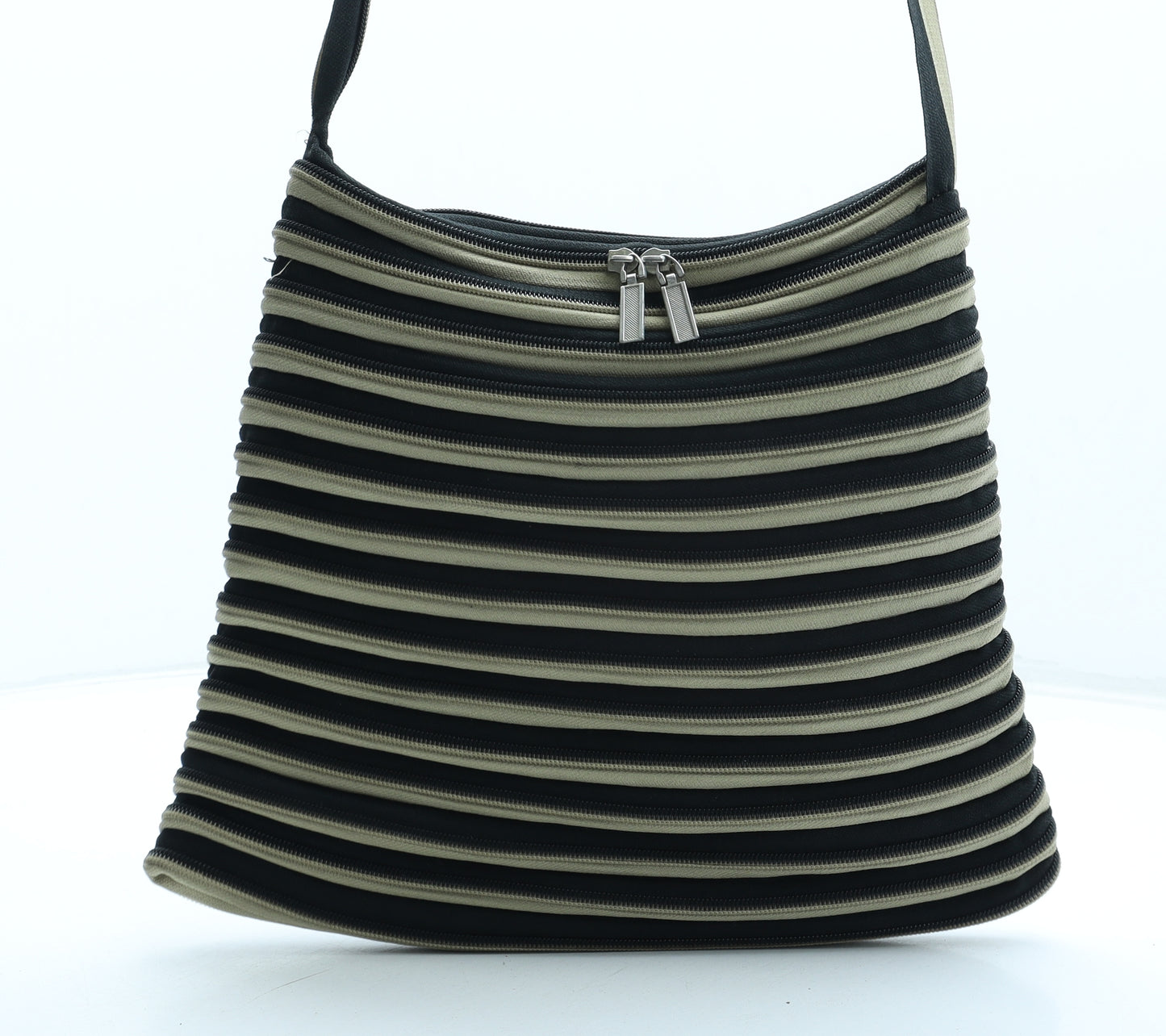 Preworn Womens Brown Striped Polyester Shoulder Bag Size Medium