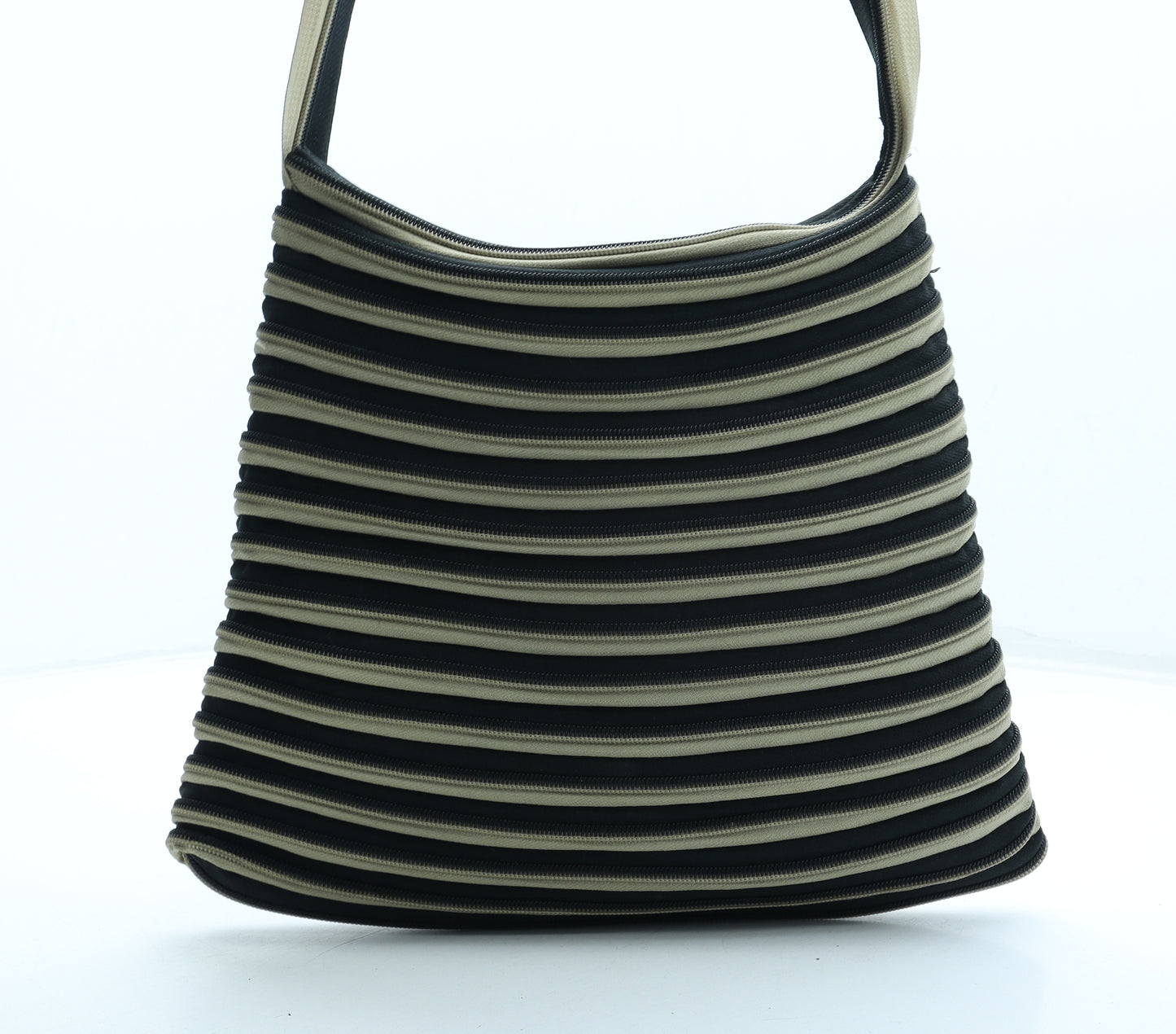 Preworn Womens Brown Striped Polyester Shoulder Bag Size Medium