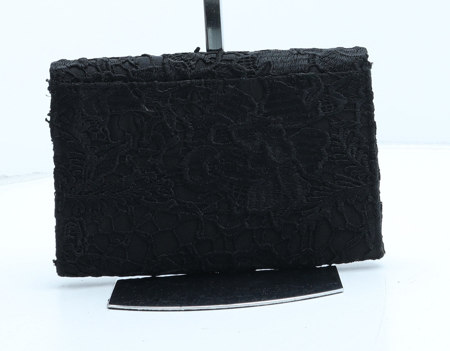 Preworn Womens Black Floral Polyester Clutch Size Medium - Textured