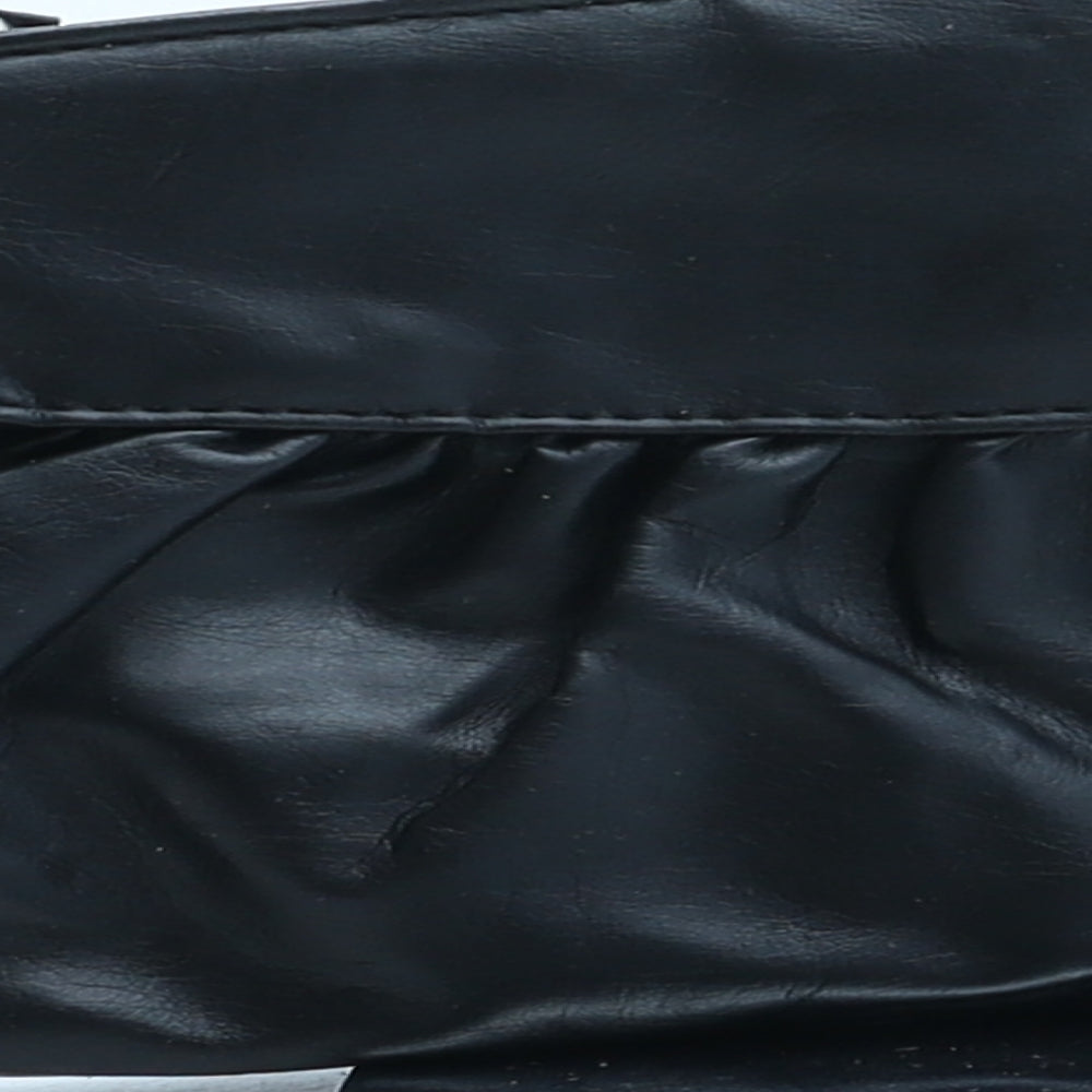 Preworn Womens Black PVC Clutch Size Small
