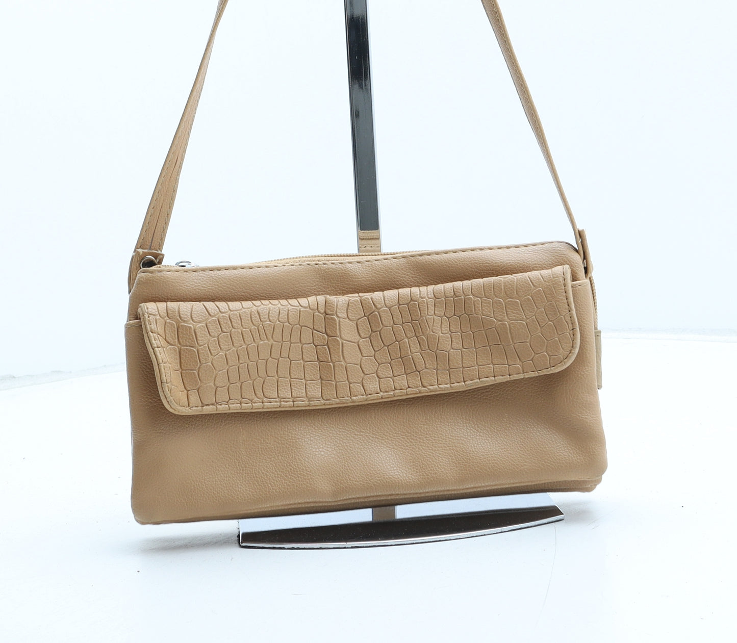 Preworn Womens Beige Polyurethane Crossbody Size Small