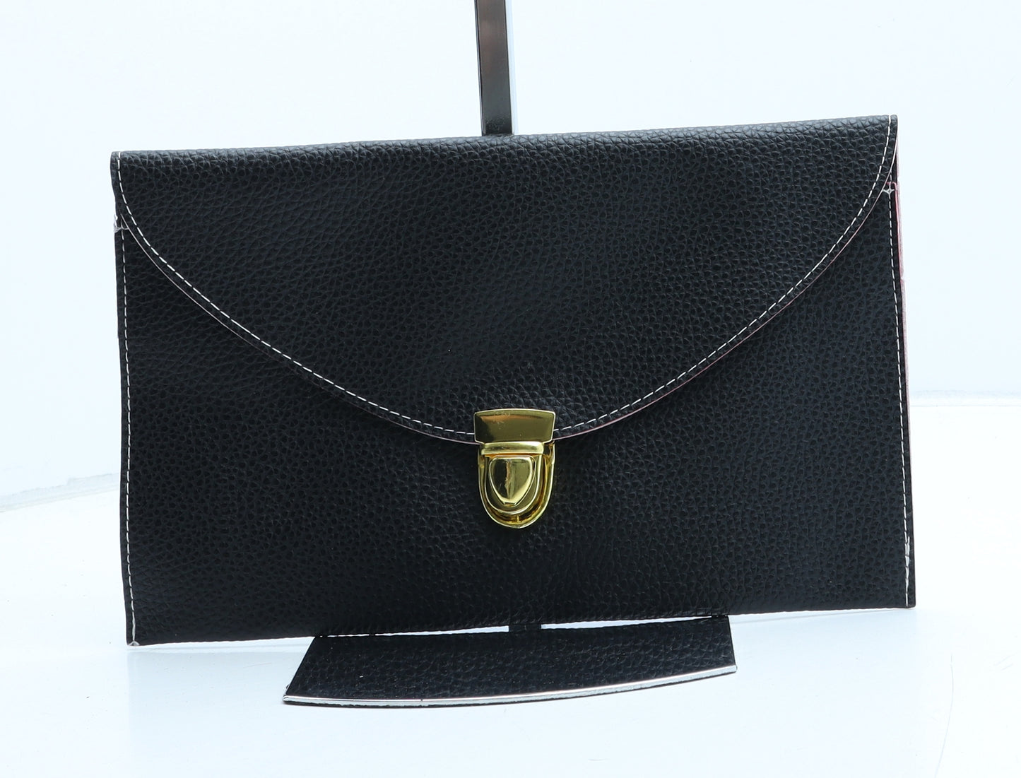 Preworn Womens Black Polyurethane Clutch Size Small