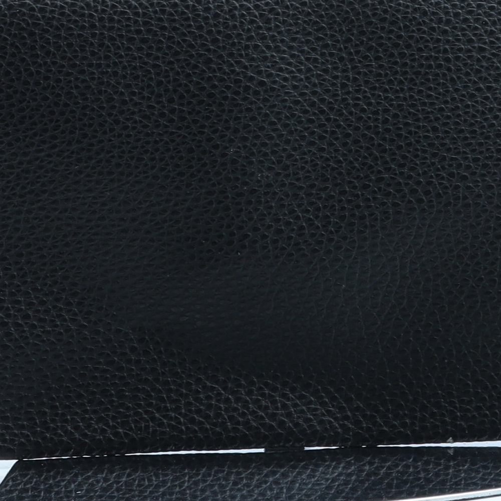 Preworn Womens Black Polyurethane Clutch Size Small