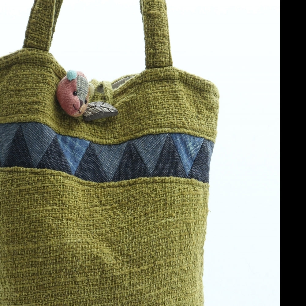 Preworn Womens Green Geometric Wood Top Handle Bag Size Medium - Teddy Bear