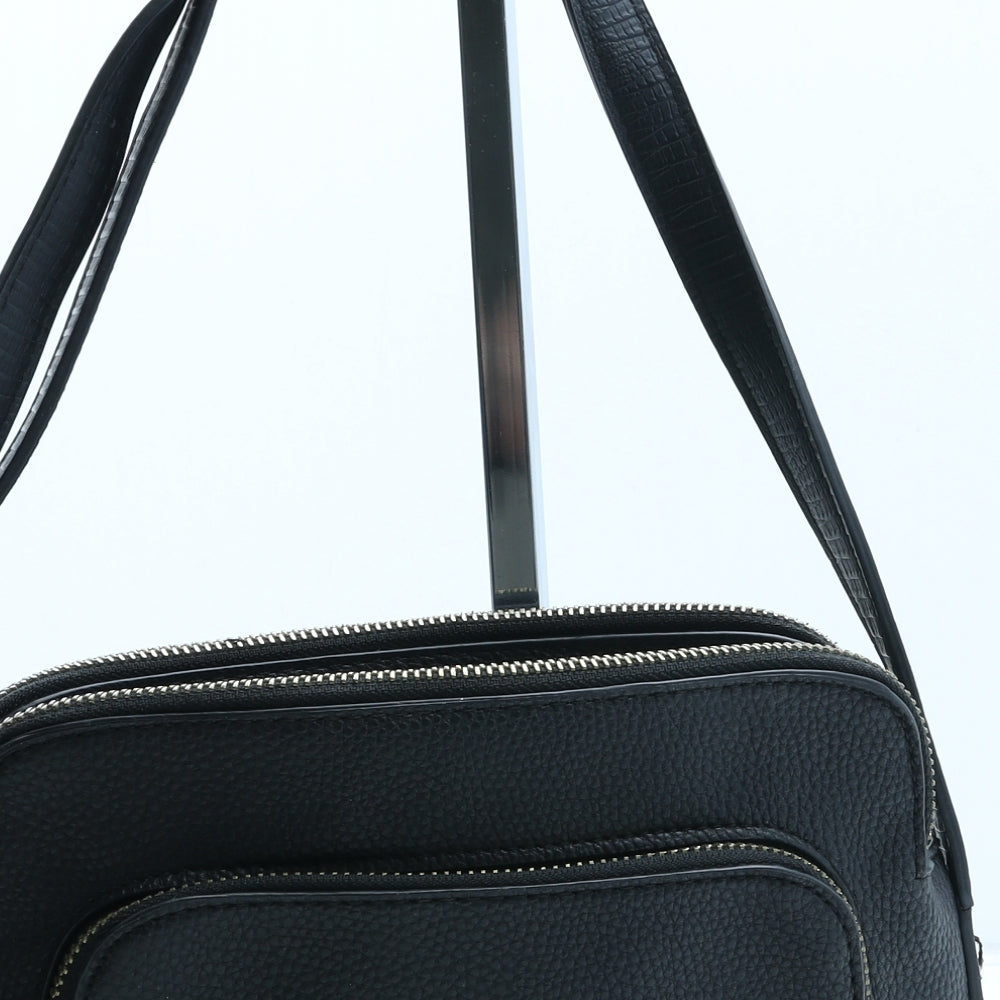 Preworn Womens Black Polyurethane Crossbody Size Small