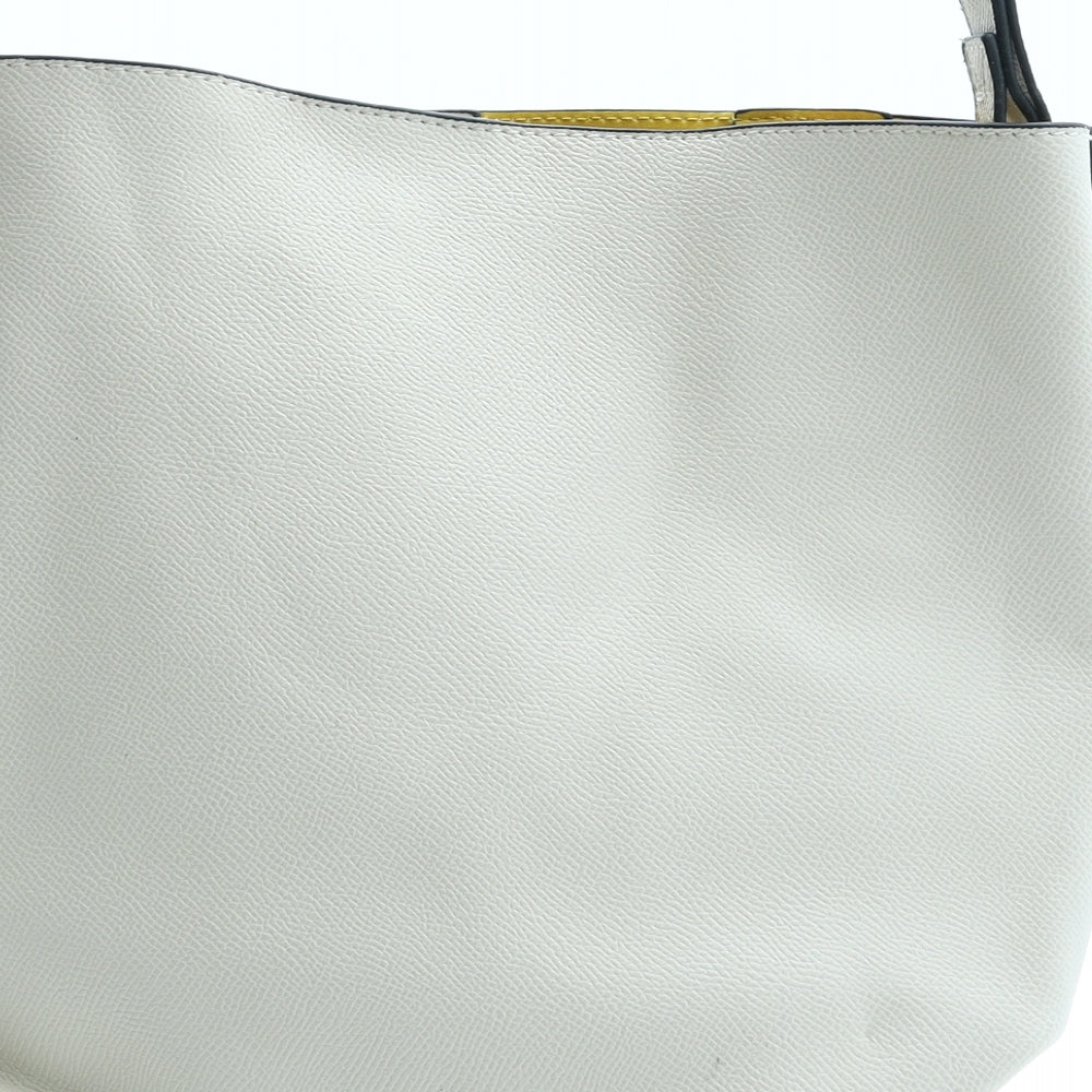 Papaya Womens Beige Polyurethane Shoulder Bag Size Medium