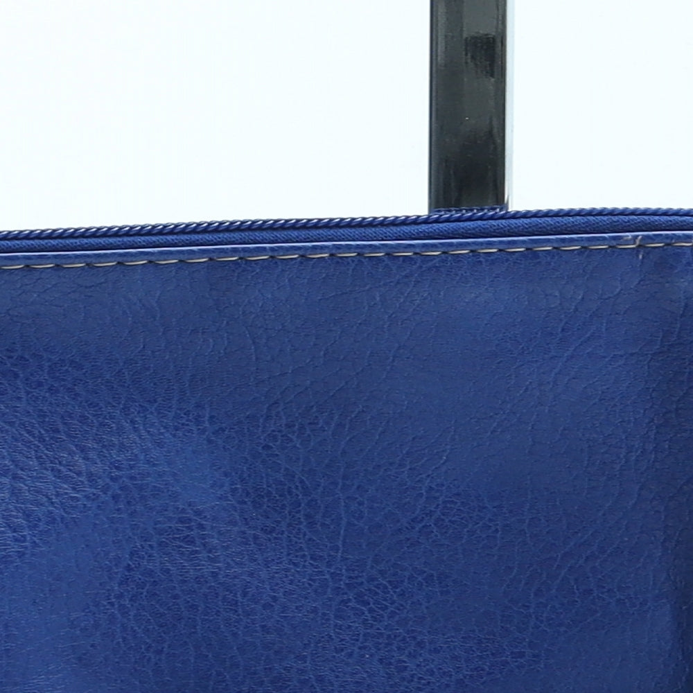 Ivanka Trump Womens Blue Polyurethane Clutch Size Small