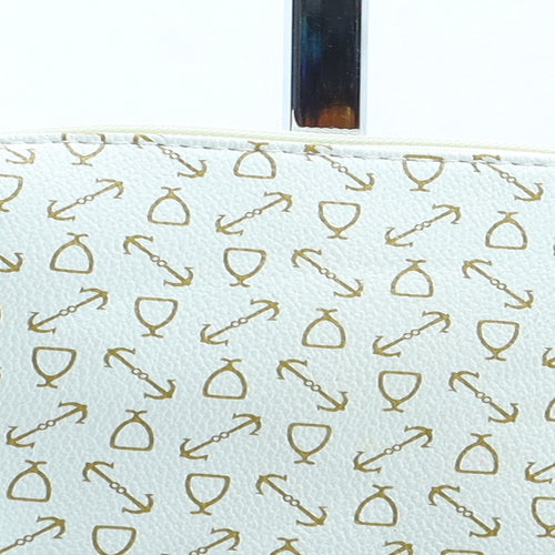 Preworn Womens Beige Geometric Polyester Clutch Size Small