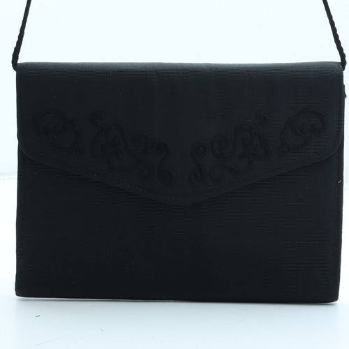 Preworn Womens Black Polyester Clutch Size Small