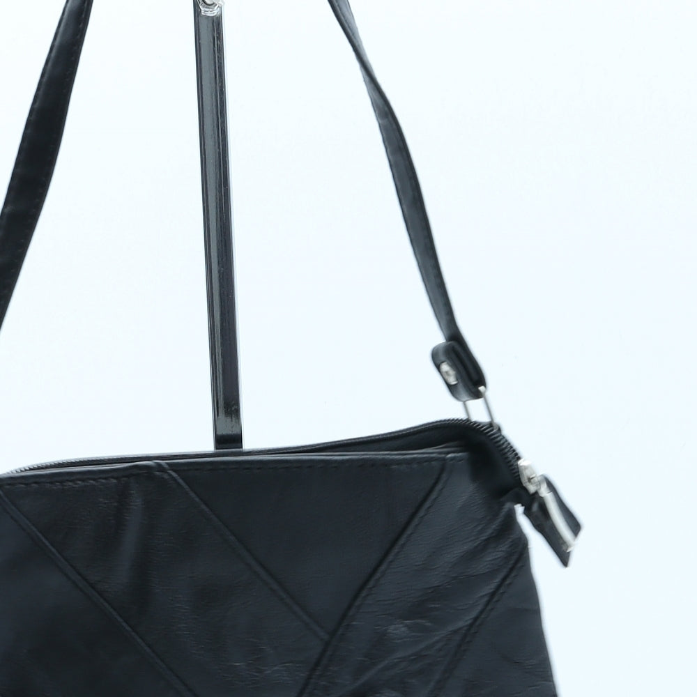 Preworn Womens Black Polyurethane Top Handle Bag Size Small