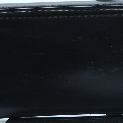 Preworn Womens Black Polyurethane Clutch Size Small