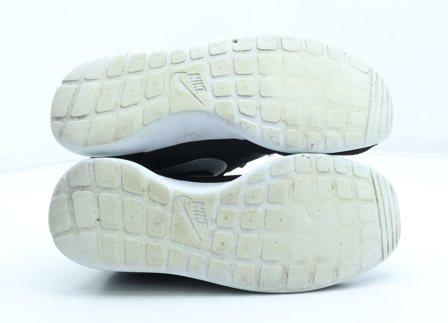 Nike Womens Black Polyester Trainer UK