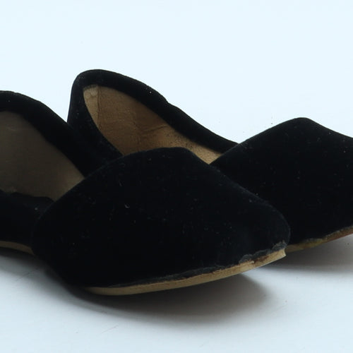 Preworn Girls Black Polyester Flat UK 6