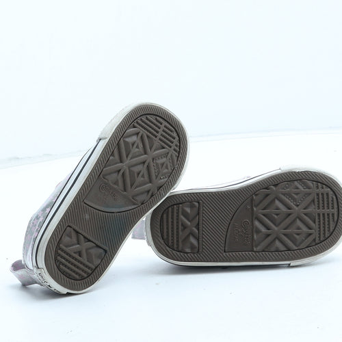 Converse Girls Silver Geometric Synthetic Trainer UK 4 - Star Pattern